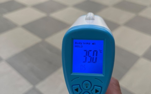 Saronno alle prese con il caldo record: i sindacati protestano