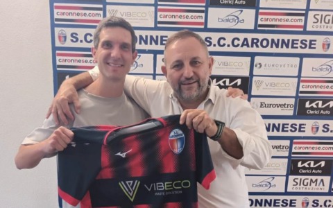 Federico Corno rinnova con la Caronnese: “La mia missione continua”