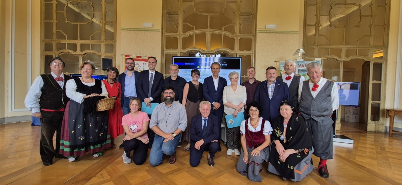 Mosaico: il Festival del Folklore celebra il Centenario della Provincia di Varese