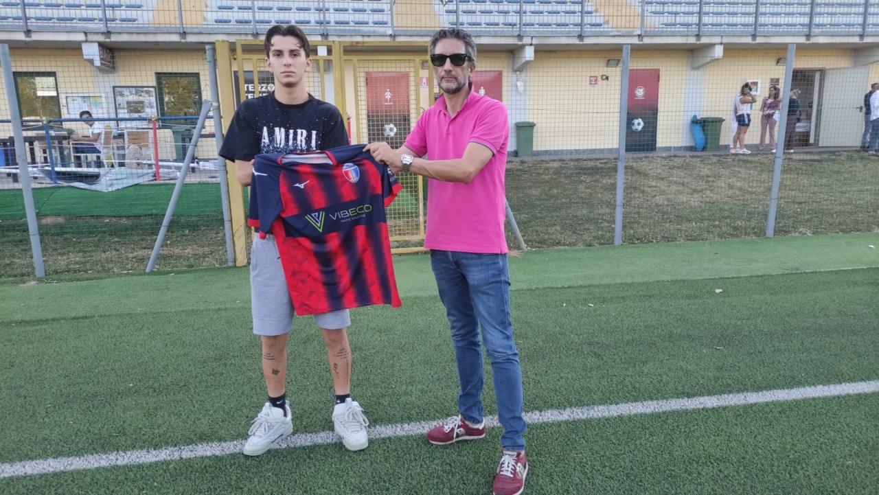 Riccardo Pliscovaz si unisce alla Caronnese: un attaccante classe 2006