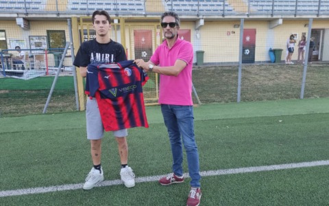 Riccardo Pliscovaz si unisce alla Caronnese: un attaccante classe 2006
