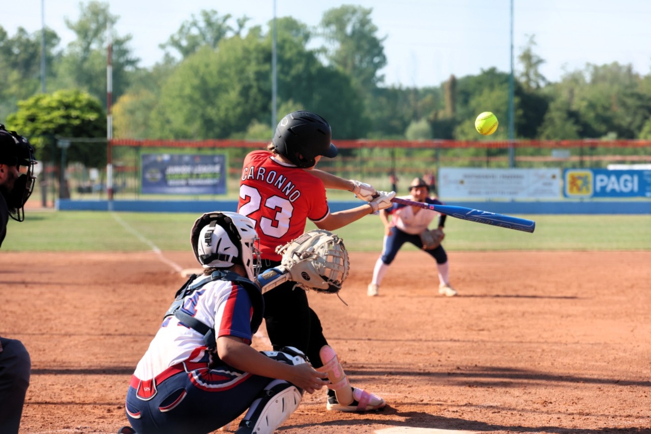 Serie A1 Softball: Saronno conquista Macerata, pareggio nel derby tra Bollate e Caronno