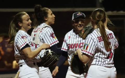 Softball A1: Quick Mill Bollate trionfa nel derby contro Rheavendors Caronno, Saronno vince a Collecchio