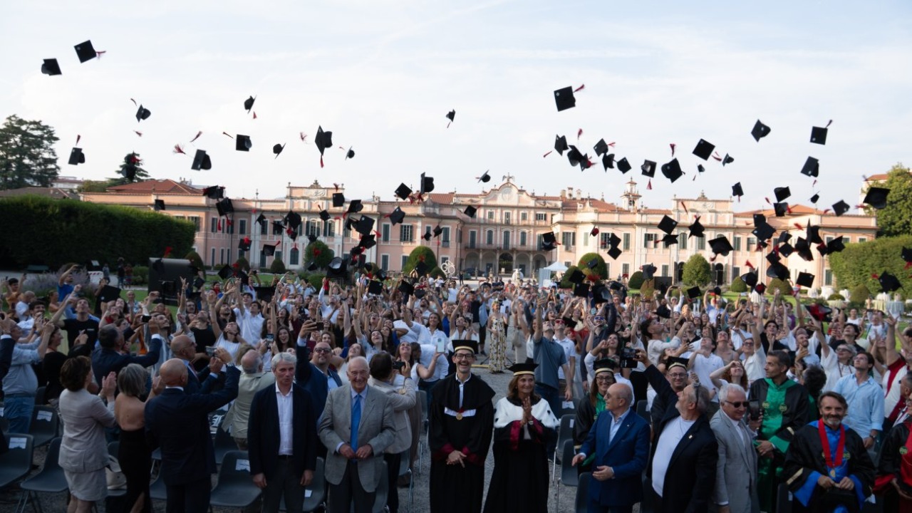Università dell’Insubria: 300 neolaureati festeggiati a Varese