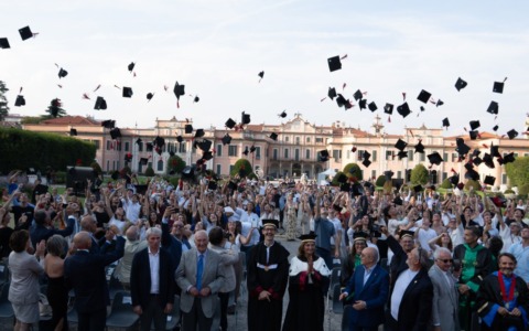 Università dell’Insubria: 300 neolaureati festeggiati a Varese