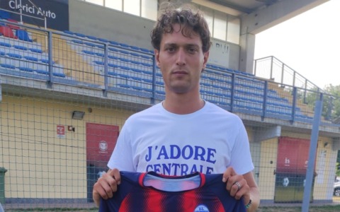 Davide Bernacchi si unisce alla Caronnese: rinforzo in difesa